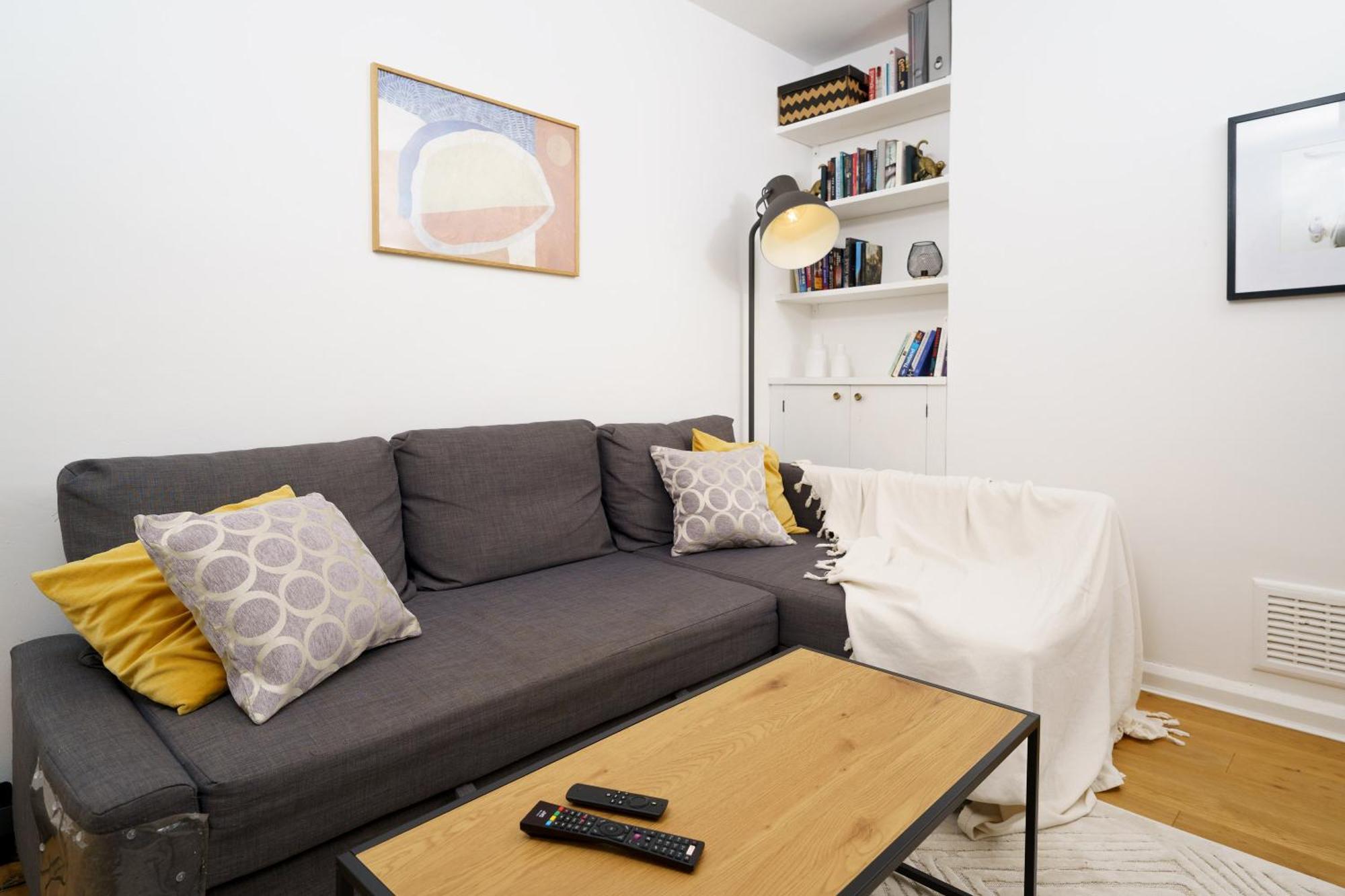 Lovely Apartment In Victoria Park Village Londres Exterior foto